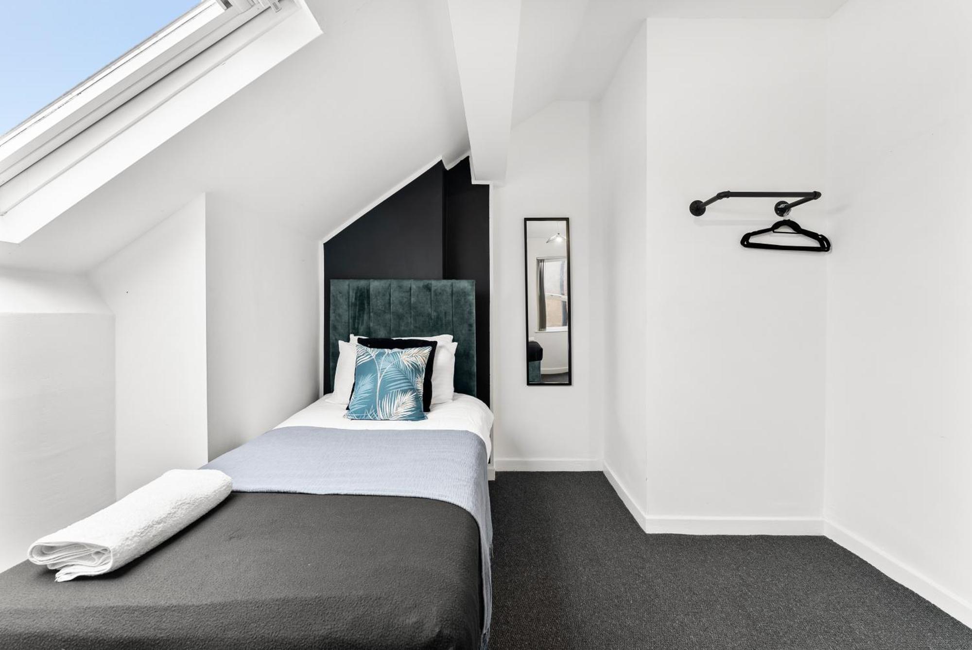 Apartamento 20 Percent Off! Stylish Sheffield Abode Sleeps 12 Exterior foto